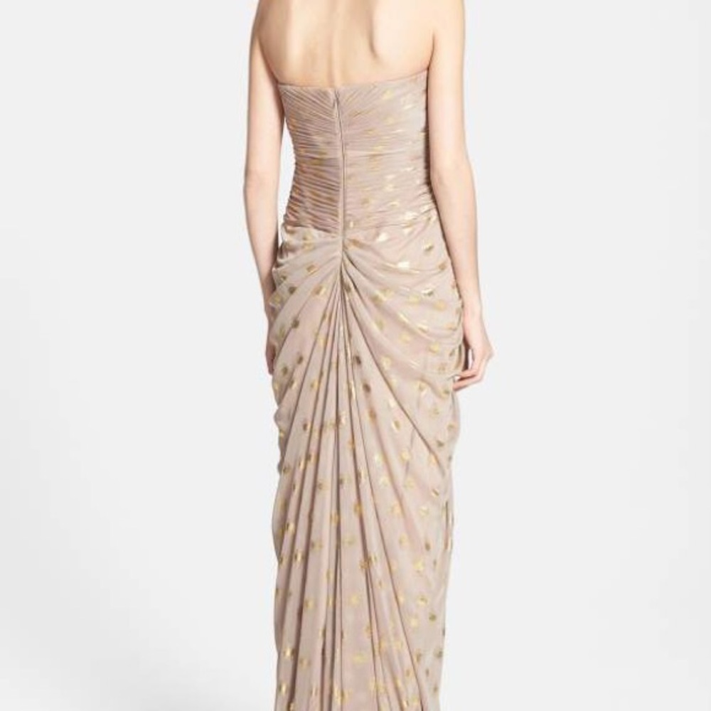 Adrianna Papell EUC flattering strapless gown - Picture 3 of 8